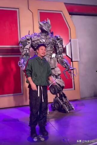 娱乐陈晓吃瓜图片